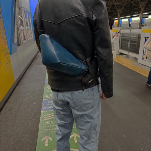ボディバッグ